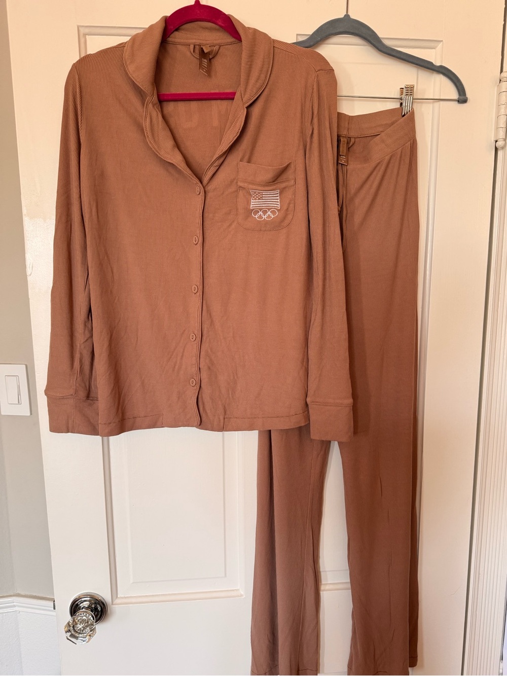 Skims soft lounge long sleeve sleep set in sienna-Team USA edition